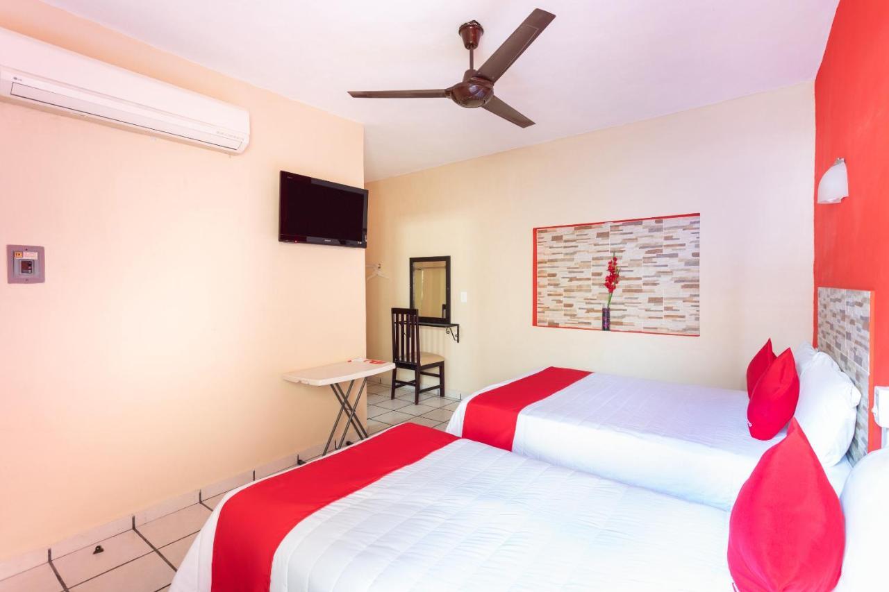 צ'טומאל Hotel Costa Azul מראה חיצוני תמונה