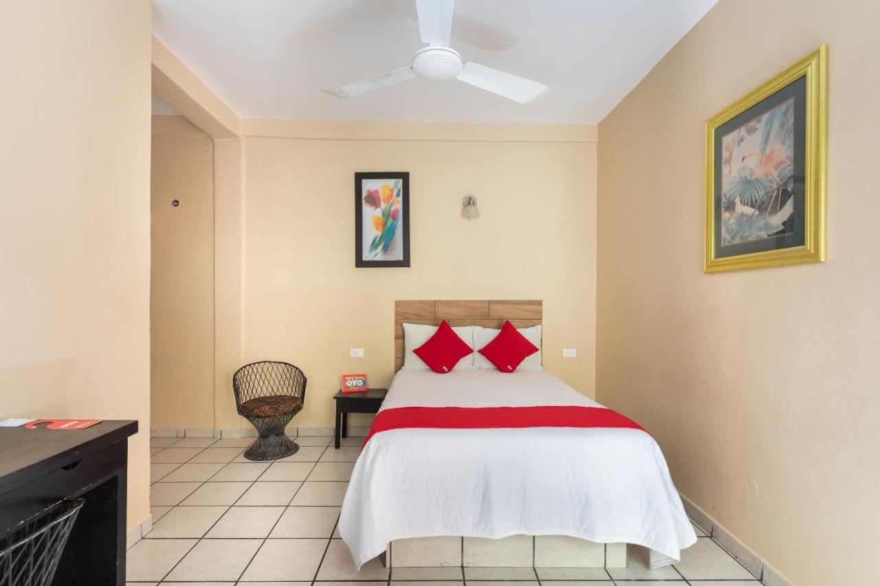צ'טומאל Hotel Costa Azul מראה חיצוני תמונה