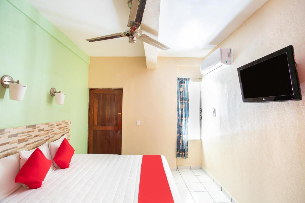 צ'טומאל Hotel Costa Azul מראה חיצוני תמונה