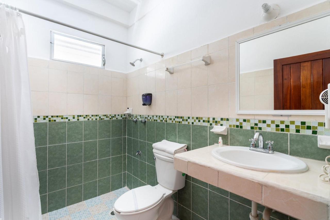 צ'טומאל Hotel Costa Azul מראה חיצוני תמונה