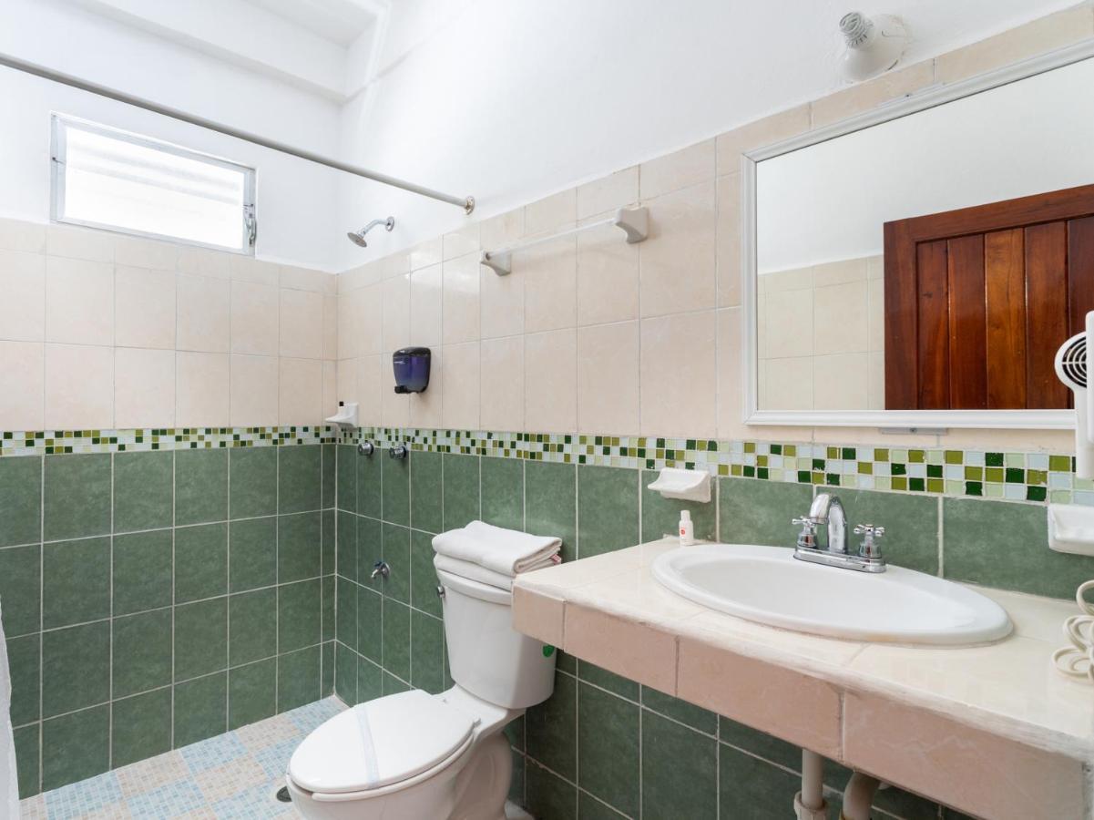 צ'טומאל Hotel Costa Azul מראה חיצוני תמונה